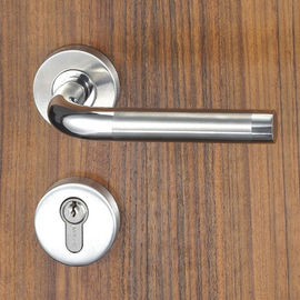 سه تا کلید برنجی قفل درب ها و قفل دروازه ها